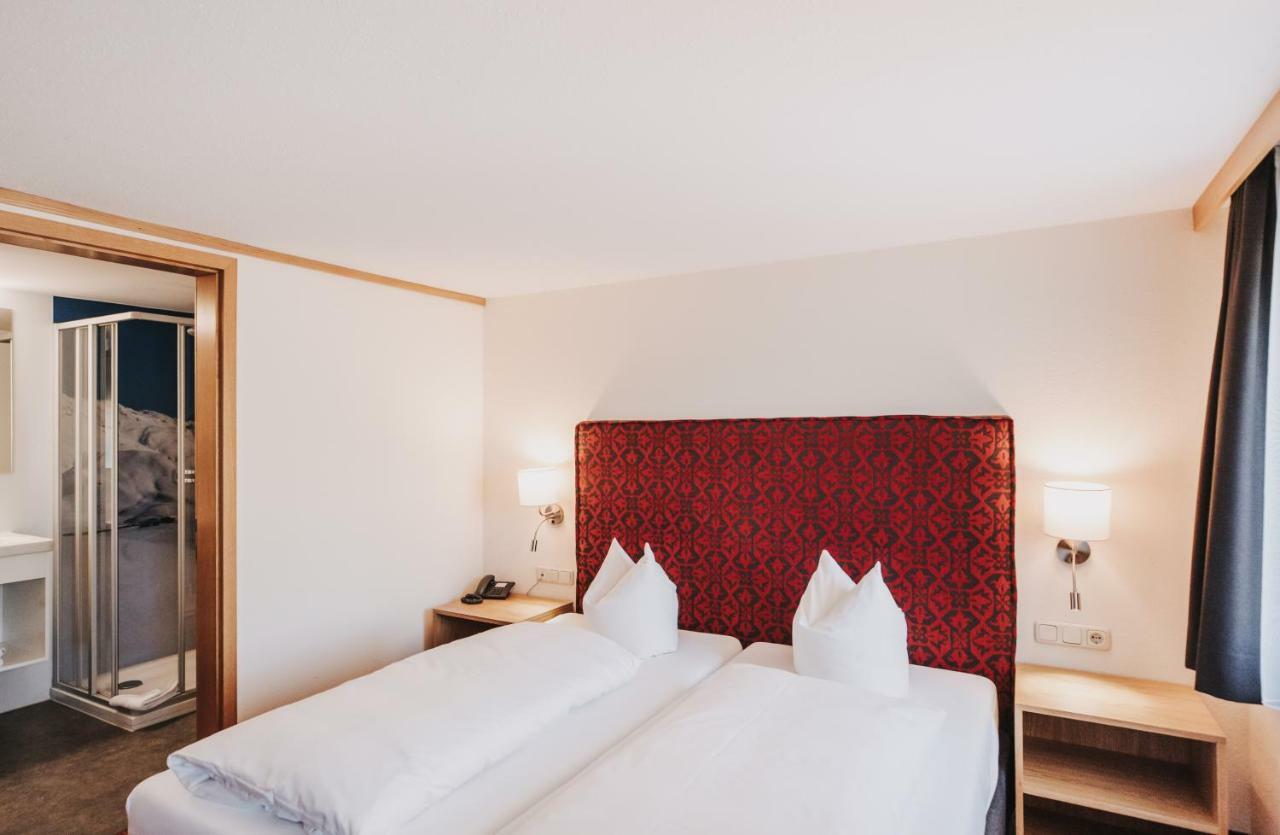 Hotel Adler ワース エクステリア 写真