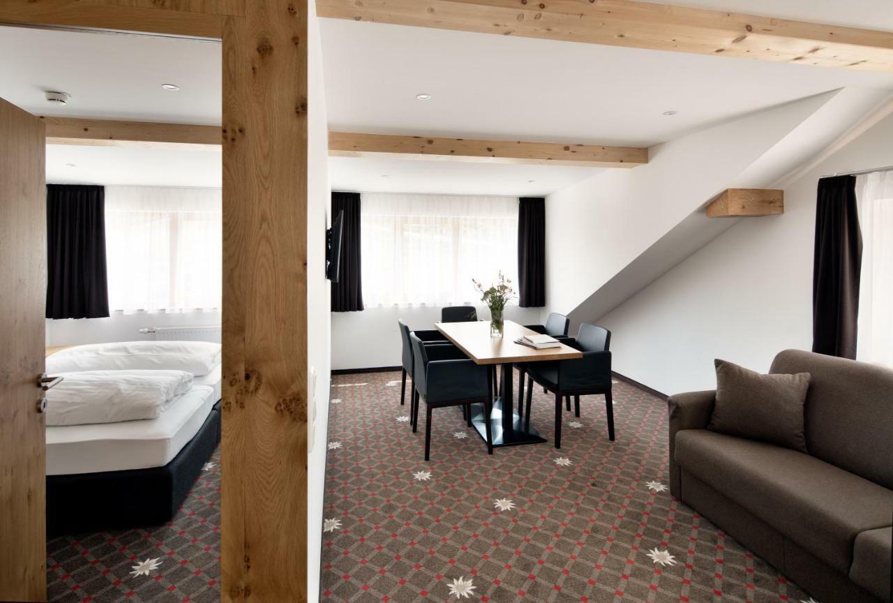Hotel Adler ワース エクステリア 写真